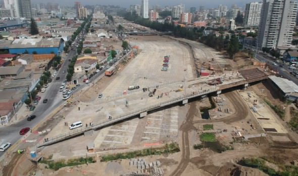 Puente Los Castaños en Viña del Mar entra en su fase final de construcción: losa está terminada