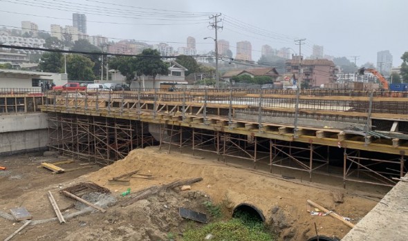 En etapa final de construcción se encuentran puentes sobre estero de Reñaca