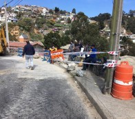 Municipio de Viña del Mar interviene muro dañado tras accidente vehicular para resguardar seguridad de vecinos