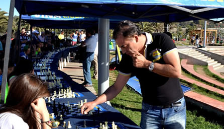 Más de 50 ajedrecistas participaron en 2ª simultánea con Iván Morovic  organizada por Municipalidad de Viña del Mar