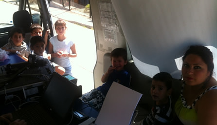 Municipio de Viña del Mar realizó operativo para obtención de carné de identidad a afectados por incendio de Forestal