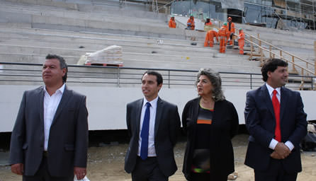 Autoridades se comprometen ante alcaldesa Virginia Reginato a que obras de estadio Sausalito concluirán a fin de año