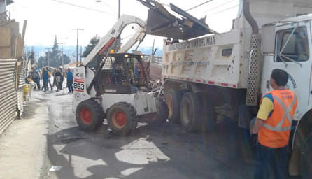 Municipalidad de Viña del Mar continúa despeje de escombros en Cerro Ramaditas