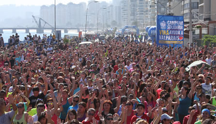 Zumbatón y caravana de motoqueros con huevos de Pascua encabezó alcaldesa Virginia Reginato para ayudar a Valparaíso