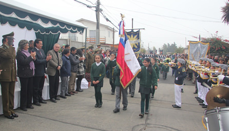 Homenaje a Carabineros en su 87º aniversario en Reñaca Alto fue encabezado por la alcaldesa Virginia Reginato