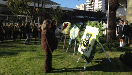 Ofrenda floral depositó alcaldesa Virginia Reginato en monumento a San Martín por Día de Argentina