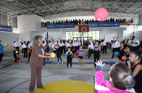 Imagen de la noticia: Alcaldesa Virginia Reginato, inauguracion Gomez Carreño