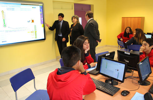 Alcaldesa Virginia Reginato, Liceo Bicentenario