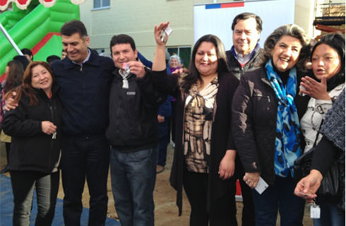 Alcaldesa Virginia Reginato, entrega llaves