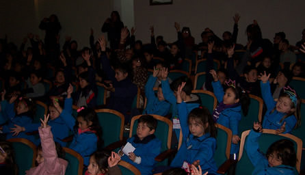 Escuela de Cuenta Cuentos de la Municipalidad de Viña del Mar hace su primera presentación con lleno total en Sala Aldo Francia