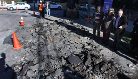 El inicio a recarpeteo en calle Diego Portales de Recreo encabezó alcaldesa Virginia Reginato