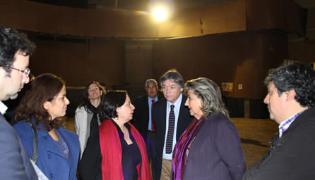 Ministra de Cultura  comprometió trabajo conjunto con alcaldesa Virginia Reginato para recuperar Teatro Municipal