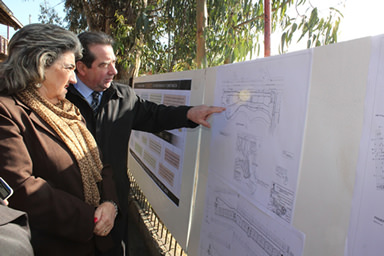 Proyecto de Escuela 21 de mayo presentó  alcaldesa Virginia Reginato a comunidad escolar