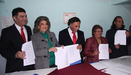 Firman protocolo para evitar nuevas tomas en campamento Manuel Bustos en Viña del Mar