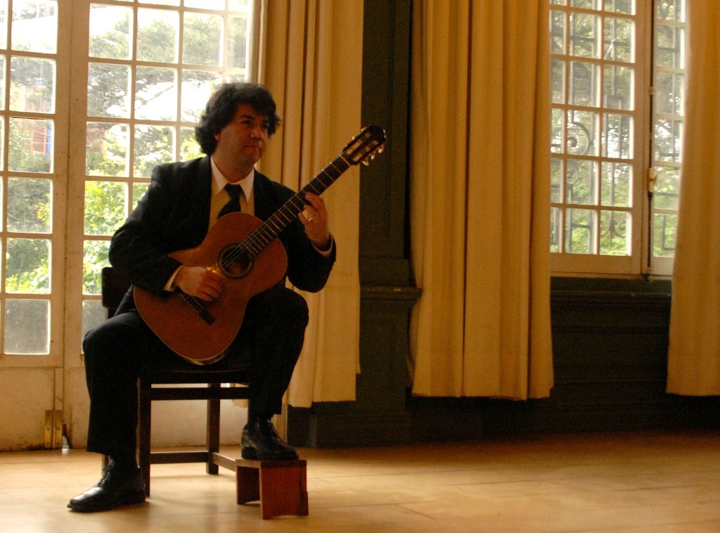 Municipalidad de Viña del Mar invita a concierto de guitarrista Pablo Palacios