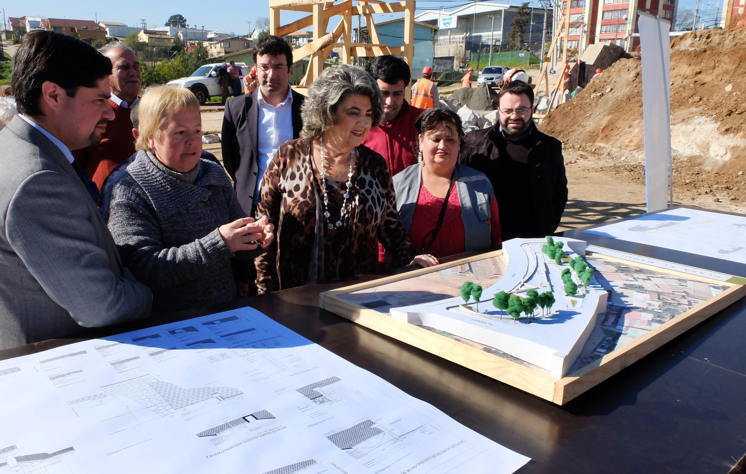 En plena ejecución se encuentran las obras de construcción de la plaza y anfiteatro el Maqui