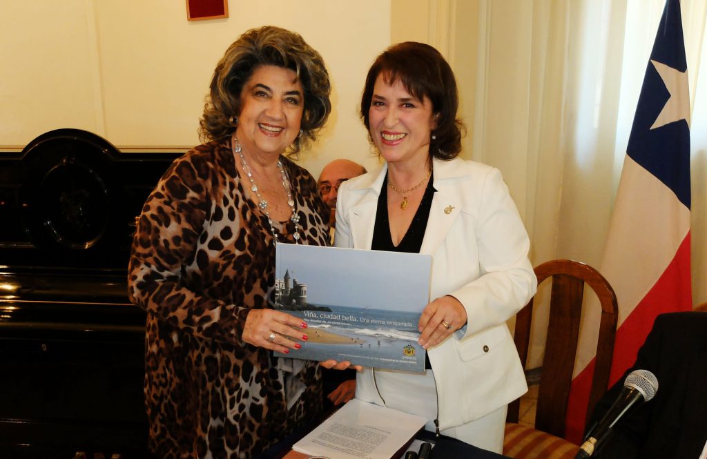 Imagen principal: Viña del Mar está representada en la Academia Chilena de la Lengua