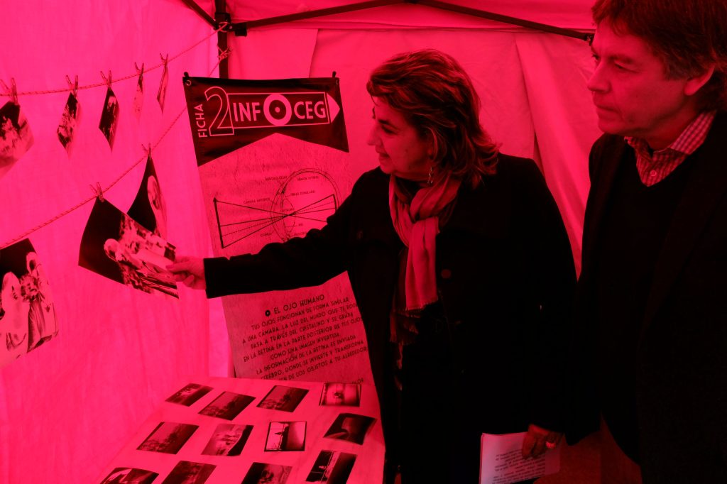 Imagen principal: Con cámara gigante  se conmemoró Día Nacional de la Fotografía en Viña del Mar