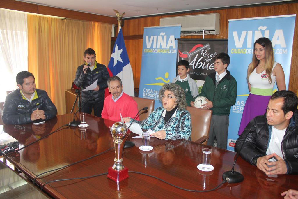 Antecedentes del campeonato de fútbol escolar “Copa PF”, sub-12 fueron dados a conocer por alcaldesa Virginia Reginato