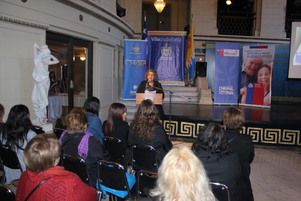 Imagen principal: Municipio de Viña del Mar y PRODEMU desarrollaron Seminario de orientación sobre derechos de la mujer