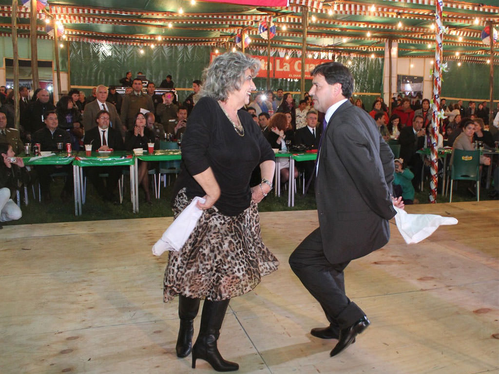 Alcaldesa Virginia Reginato, inauguracion ramada