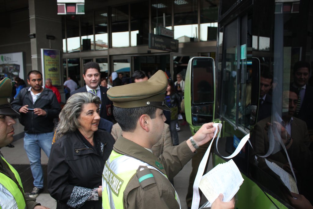 Fiscalización en el Rodoviario realizaron alcaldesa Virginia Reginato, gobernador y policías