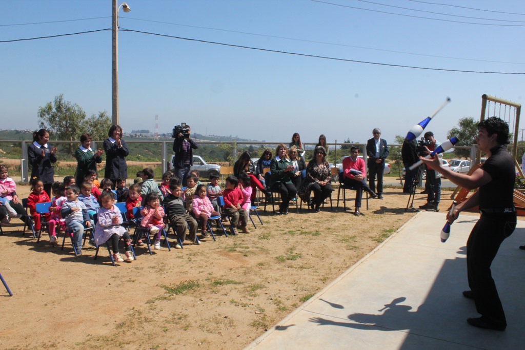 Circo Hermanos Vásquez compartió con niños de Jardín Infantil de Forestal