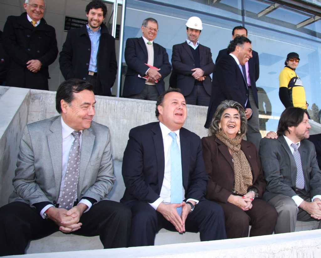 Imagen principal: Municipio de Viña del Mar adjudica adquisición e instalación  de butacas  para  estadio Sausalito