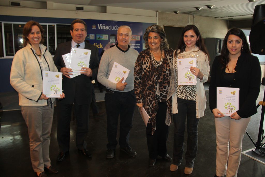 Municipalidad de Viña del Mar promueve libro de prácticas saludables para la comunidad