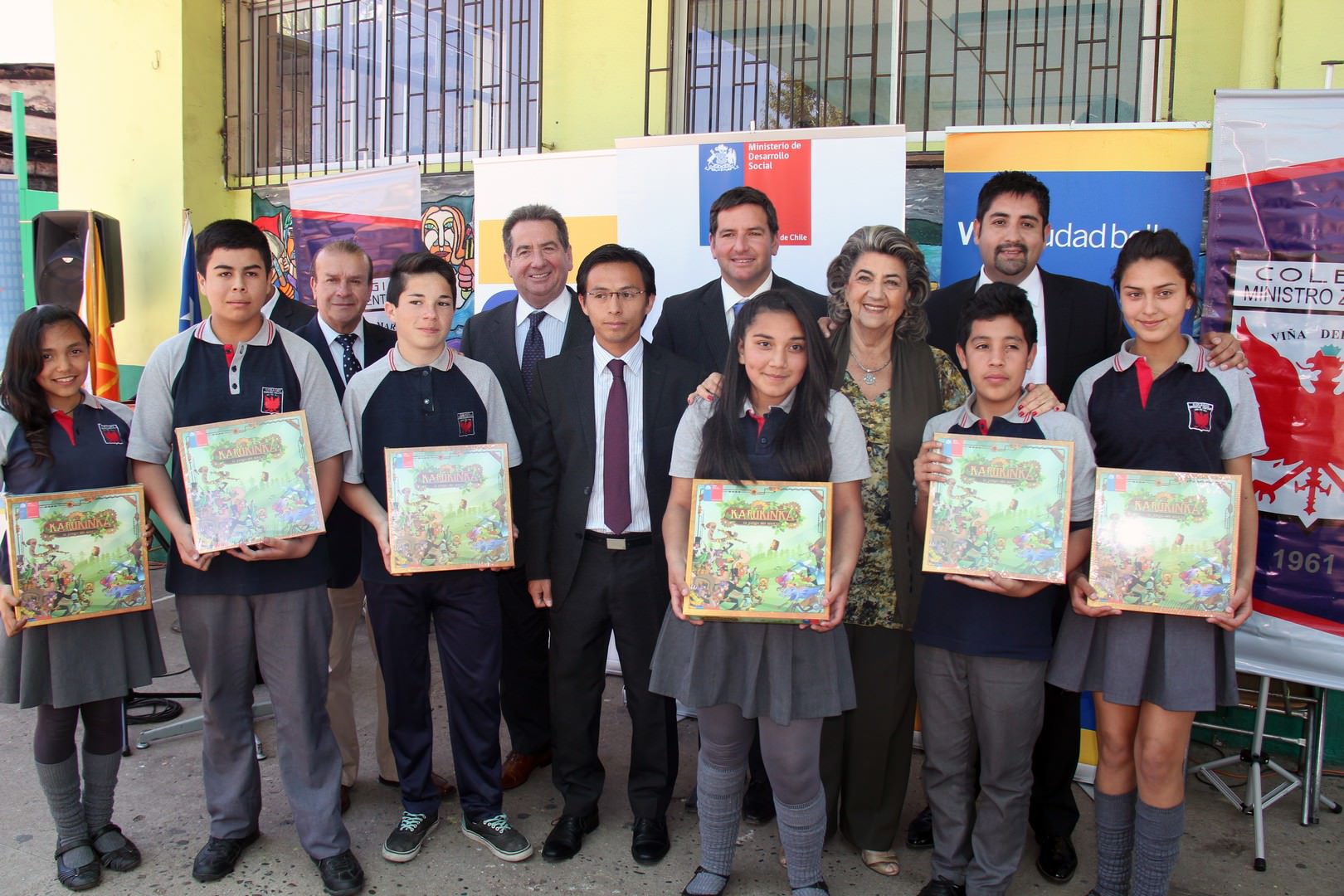 Escuela viñamarina recibe pionero programa de educación financiara implementado por el FOSIS