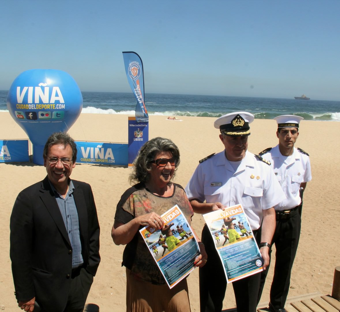 Capitanía de Puerto de Valparaíso y alcaldesa Virginia Reginato hacen  llamado a postular a salvavidas