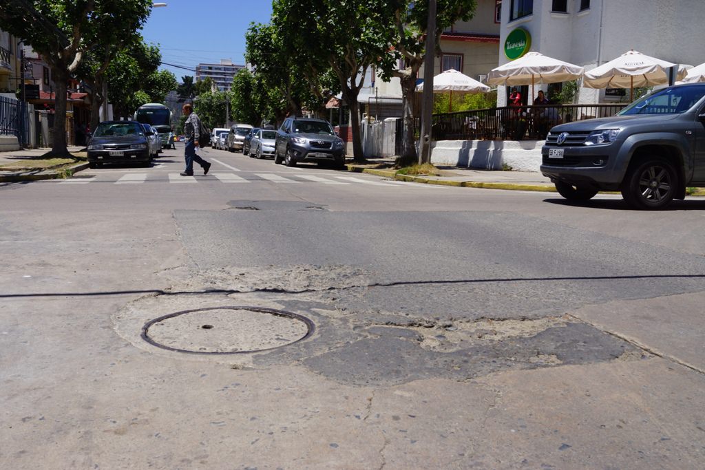 Municipalidad de Viña del Mar llama  a propuesta para reparar calzada de otras 3 callen