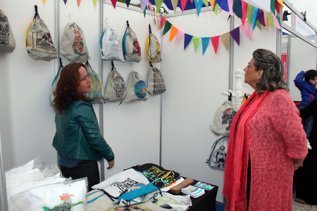 Imagen principal: Bazar navideño inauguró alcaldesa Virginia Reginato en Plaza O’Higgins  de Viña del Mar