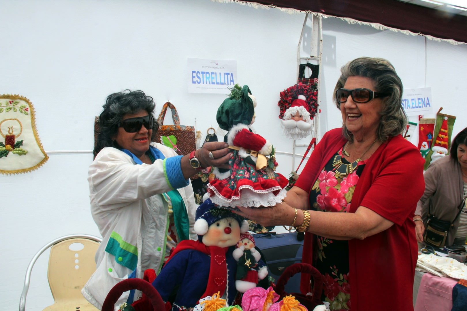 23ª exposición de Unión Comunal de Centros de Madres de Viña del Mar fue inaugurada por alcaldesa Virginia Reginato