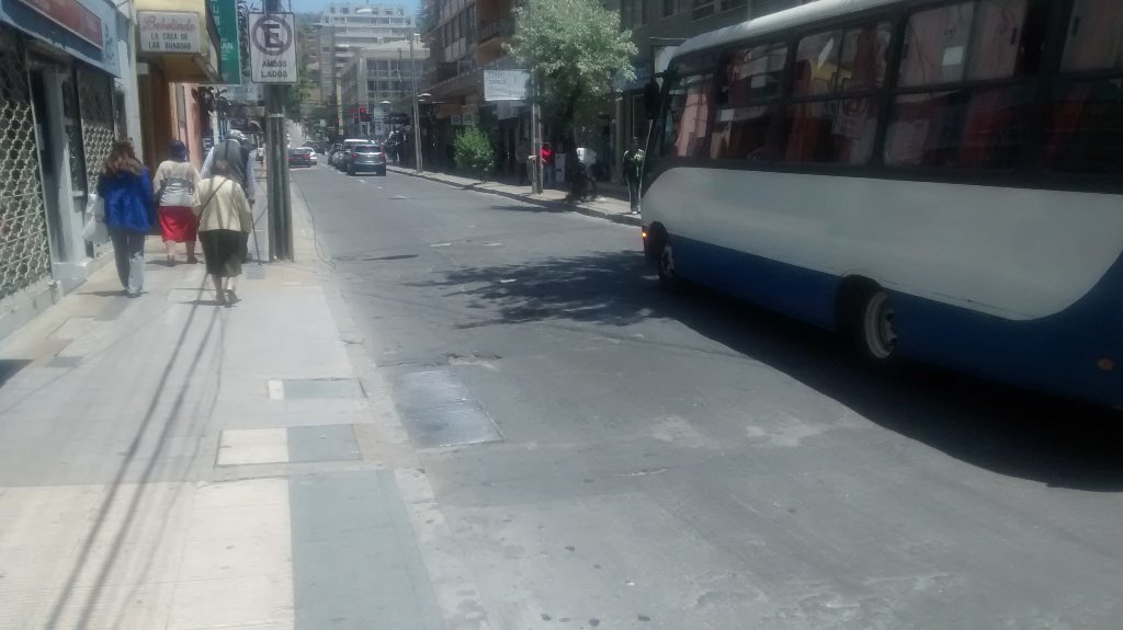 Municipio de Viña del Mar informa que reposición de calle Traslaviña se realizará el próximo año