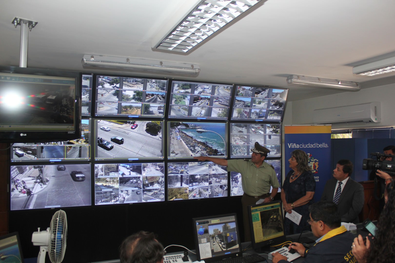 Monitoreo de nuevas cámaras de televigilancia en Viña del Mar fue inspeccionado por alcaldesa Virginia Reginato