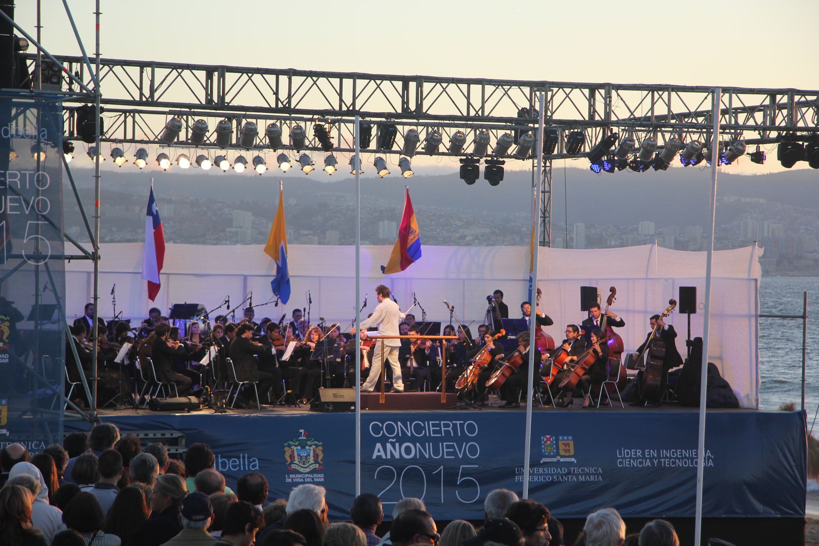 Como exitoso calificó alcaldesa Virginia Reginato concierto de Año Nuevo en Reñaca