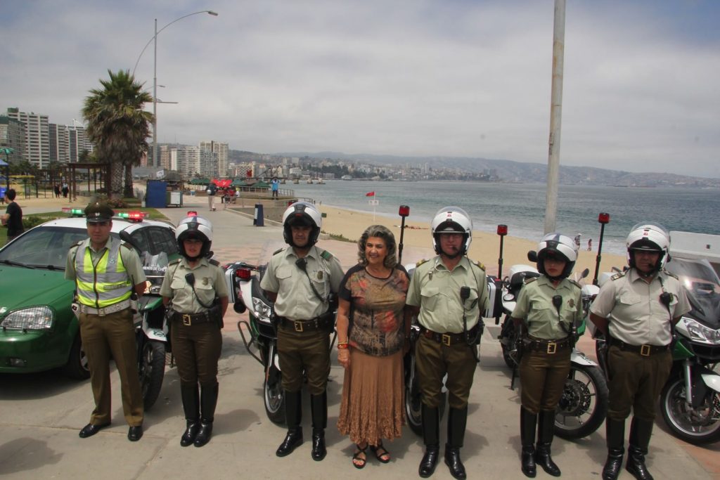 Imagen principal: Programa “Verano Seguro”  2015 implementó municipio de Viña  del Mar en borde costero