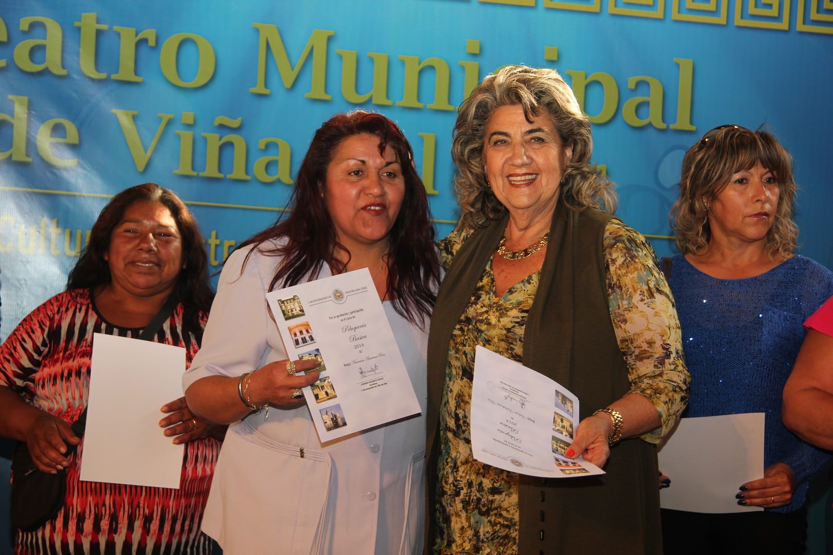 Vecinos de campamentos recibieron cursos de capacitación del municipio de Viña del Mar