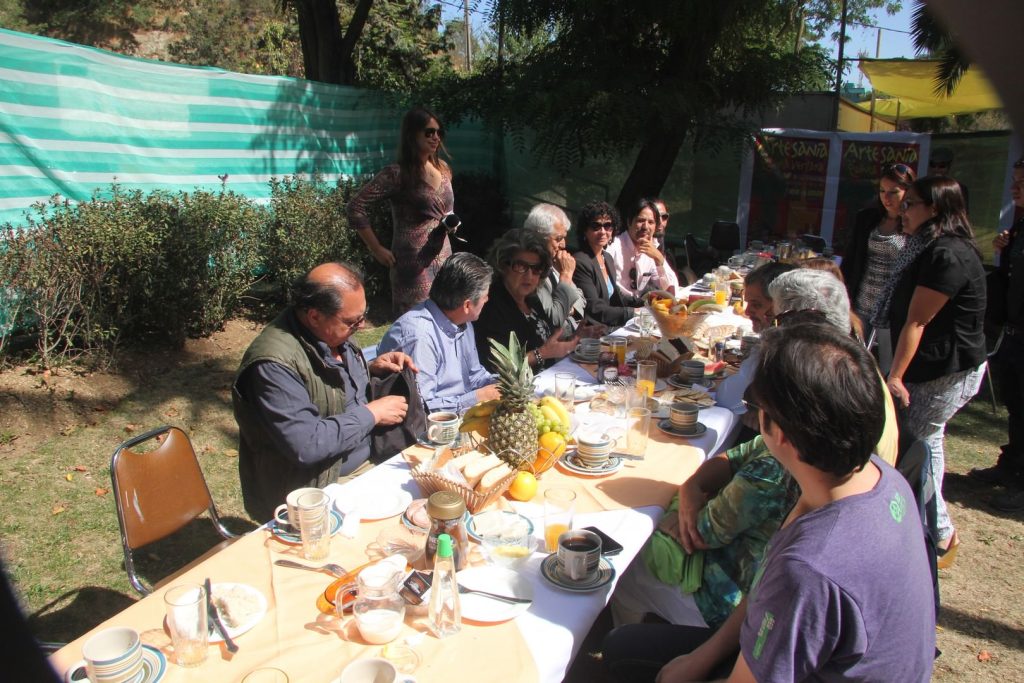 Imagen principal: En tradicional desayuno, alcaldesa Virginia Reginato entregó antecedentes de 56ª Feria Internacional de Artesanía de Viña del Mar