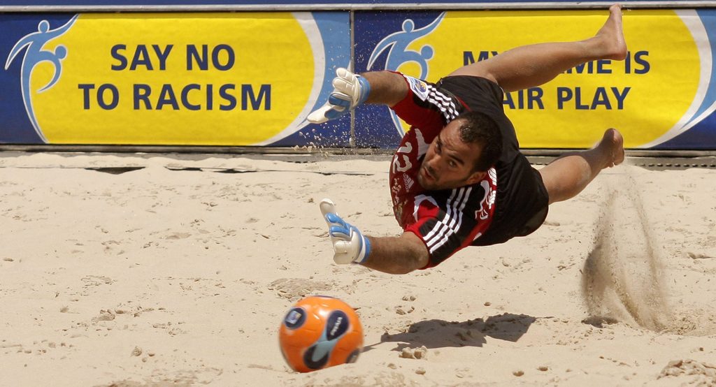 Imagen principal: Viña del Mar se suma al circuito mundial de fútbol playa