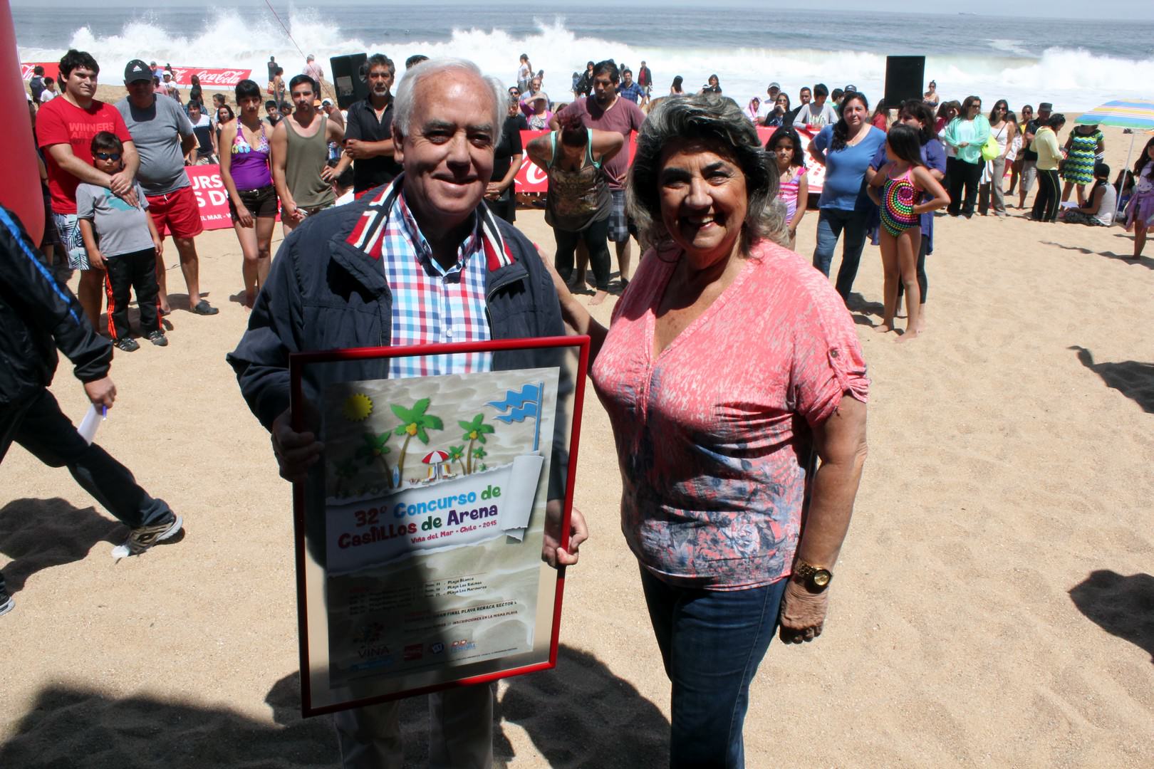 Ganadores del 32° Concurso de Castillos de Arena fueron premiados por alcaldesa Virginia Reginato