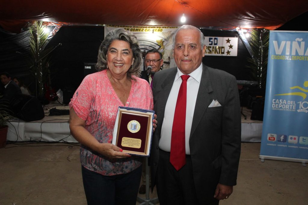 Imagen principal: Club Deportivo Tres Estrellas cumplió 50 años en ceremonia encabezada por alcaldesa Virginia Reginato