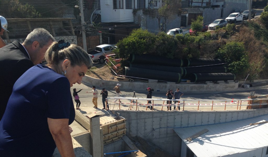 Avance en obras de colector Las Golondrinas fueron valoradas por alcaldesa Virginia Reginato