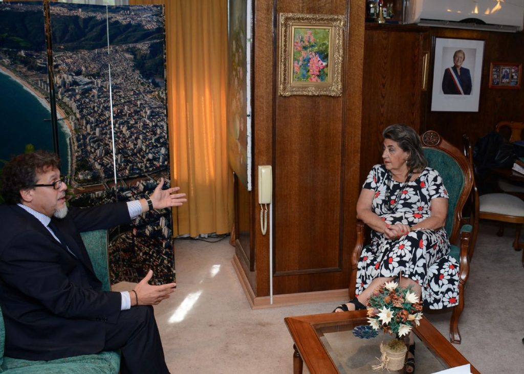 Imagen principal: Senador Ricardo Lagos Weber se reunió con alcaldesa Virginia Reginato, a quien manifestó su apoyo para modificación de Ley de casinos