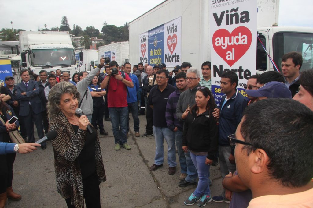 Imagen principal: Caravana solidaria al norte, con 65 toneladas de ayuda, fue despedida por alcaldesa Virginia Reginato