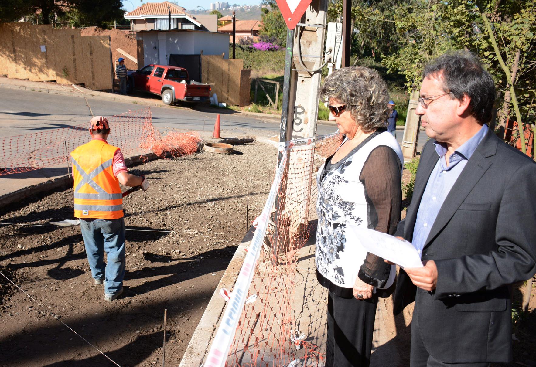 Municipio de Viña del Mar invierte más de $90 millones para reparar calles en Reñaca