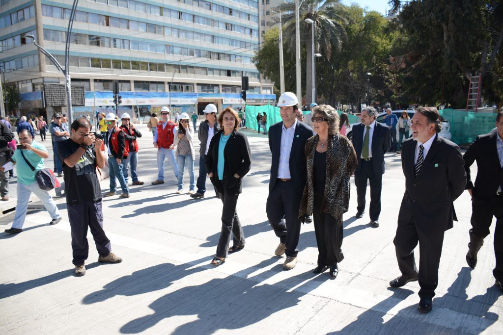 Imagen principal: El 15 de mayo se inaugurará renovada plaza Sucre informó alcaldesa Virginia Reginato