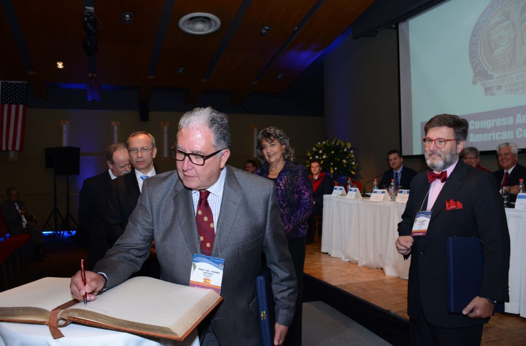 Imagen principal: 59° Congreso del capítulo chileno-americano del colegio de cirujanos inauguró alcaldesa Virginia Reginato