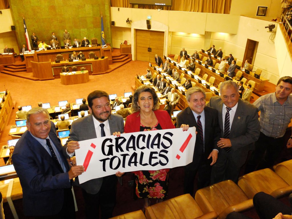 Imagen principal: En votación del Senado para aprobar nueva ley de casinos confía alcaldesa Virginia Reginato